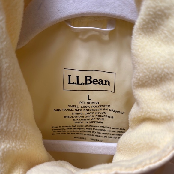 L.L. Bean Yellow Quilted Vest with High Collar and Fitted Design - Picture 2 of 3